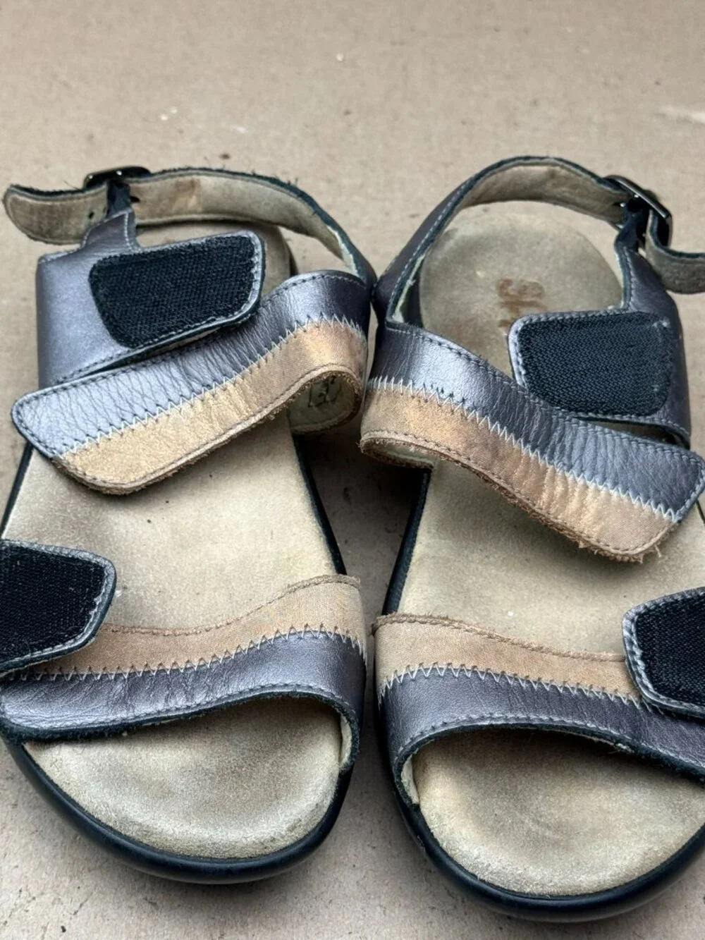SAS Women's Metallic Gray Leather Comfort Sandals Size US 6 W
